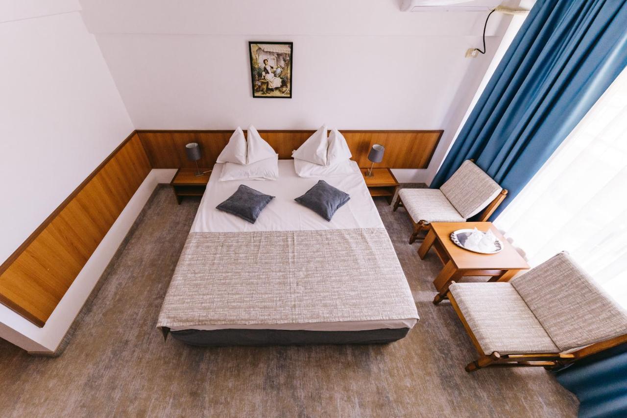 Hotel Condor Mamaia Extérieur photo