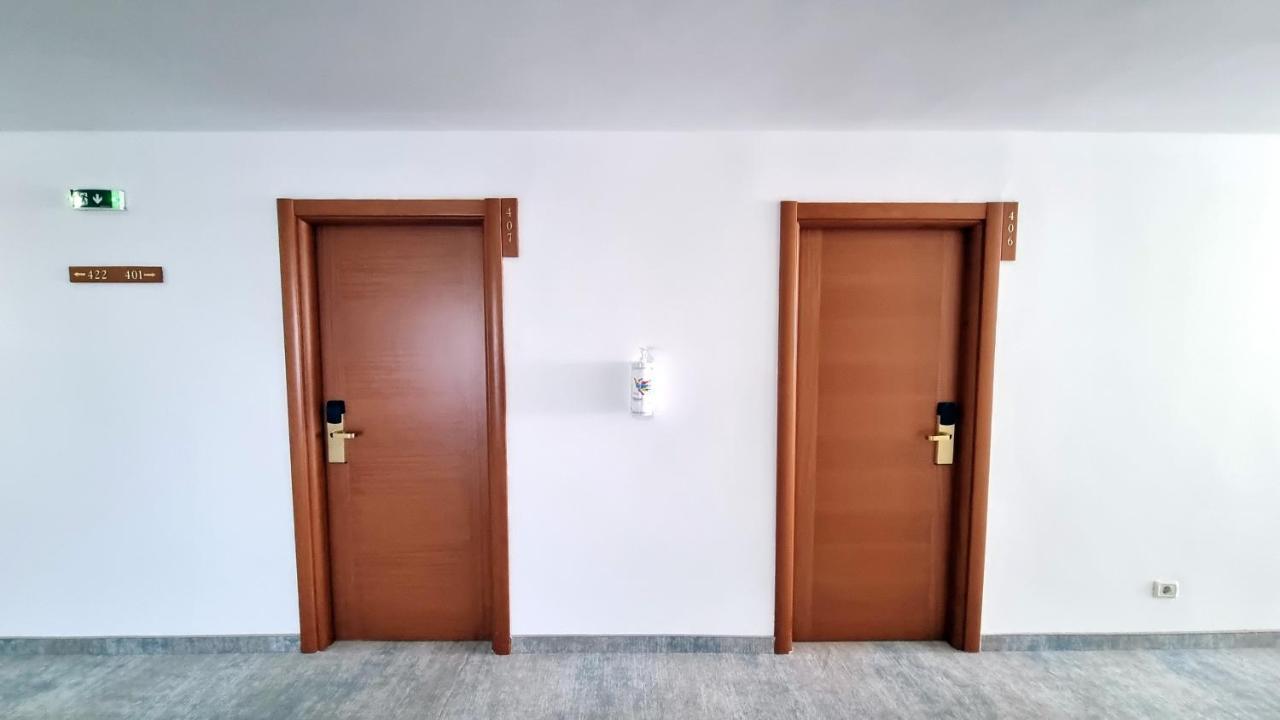 Hotel Condor Mamaia Extérieur photo