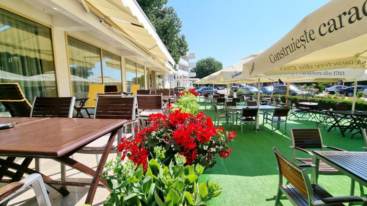 Hotel Condor Mamaia Extérieur photo