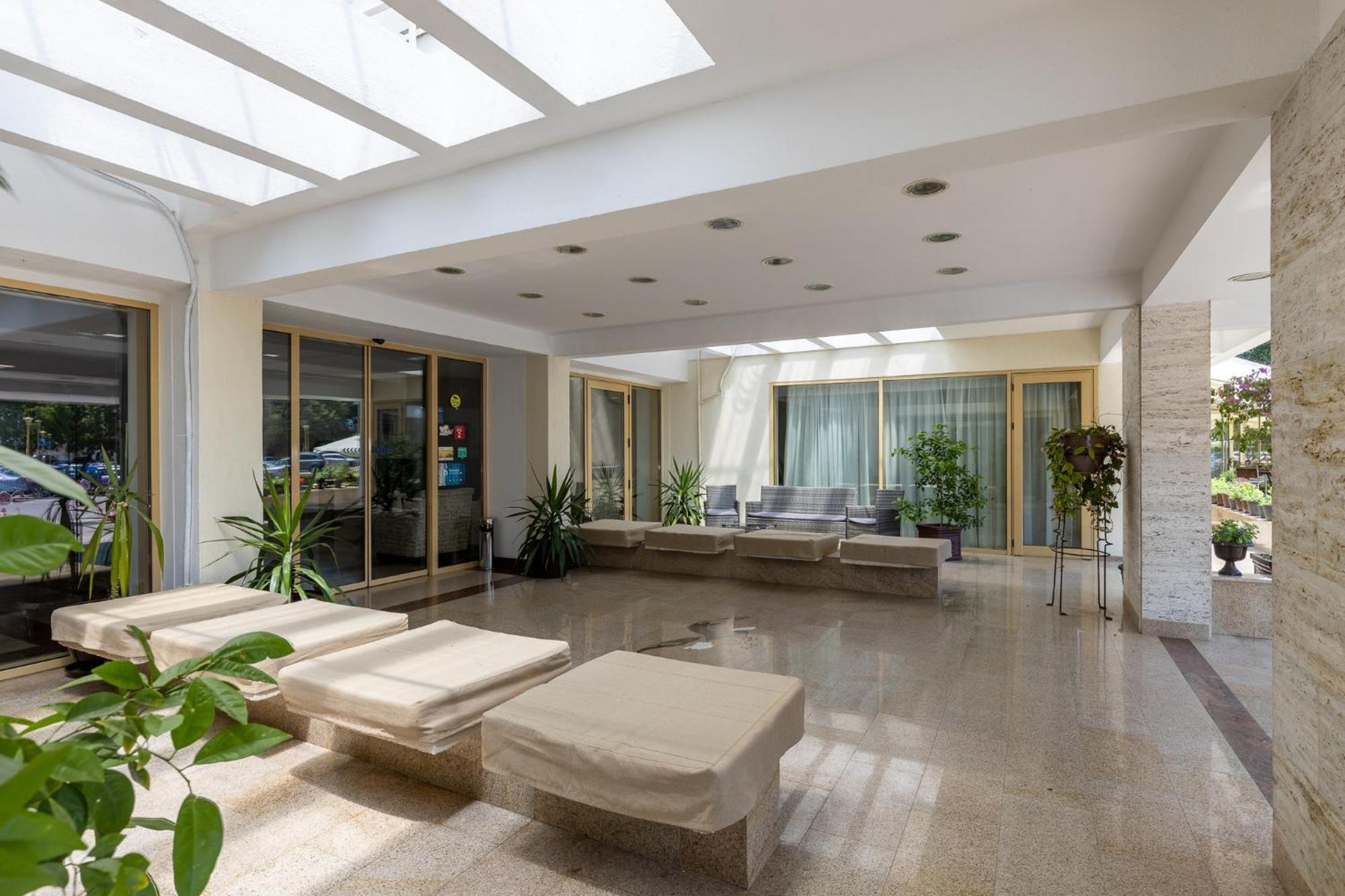 Hotel Condor Mamaia Extérieur photo
