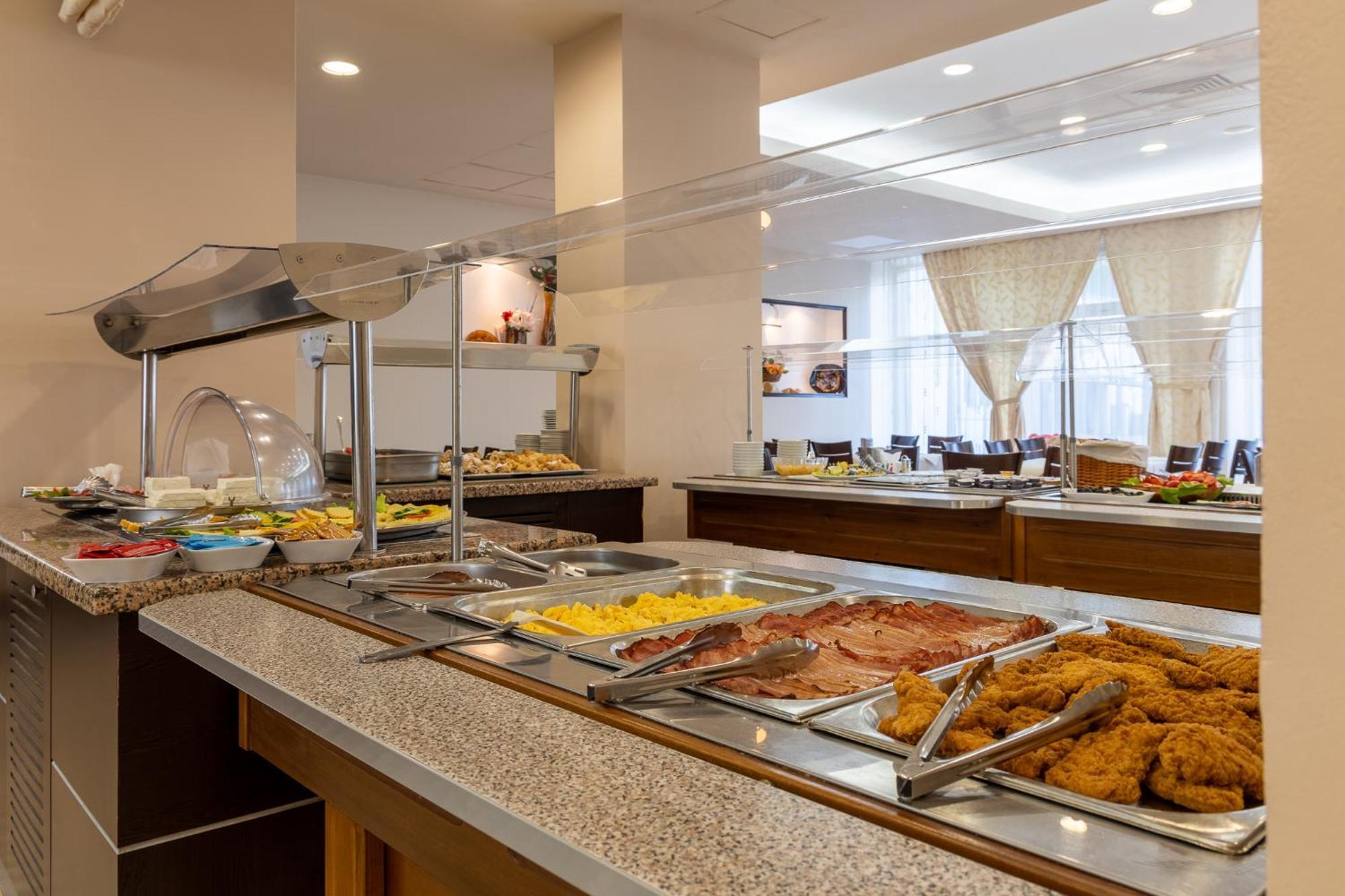 Hotel Condor Mamaia Extérieur photo