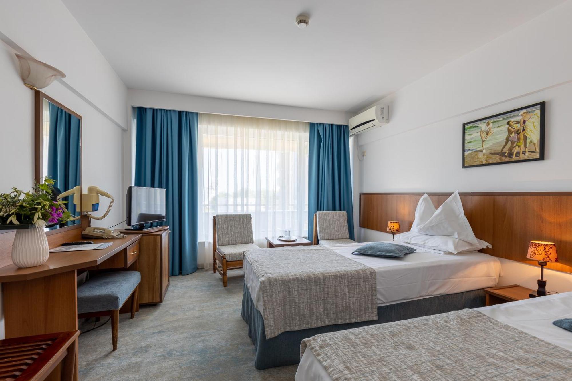 Hotel Condor Mamaia Extérieur photo