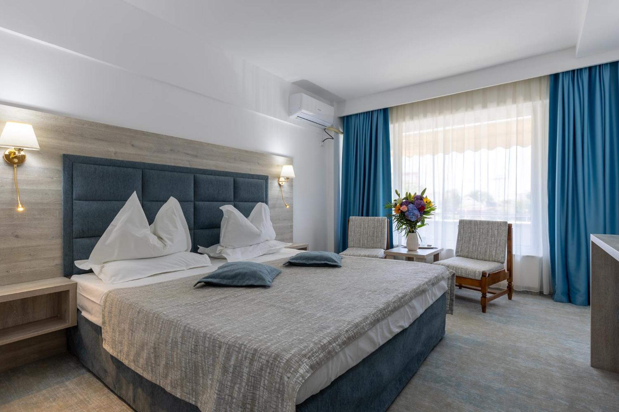 Hotel Condor Mamaia Extérieur photo