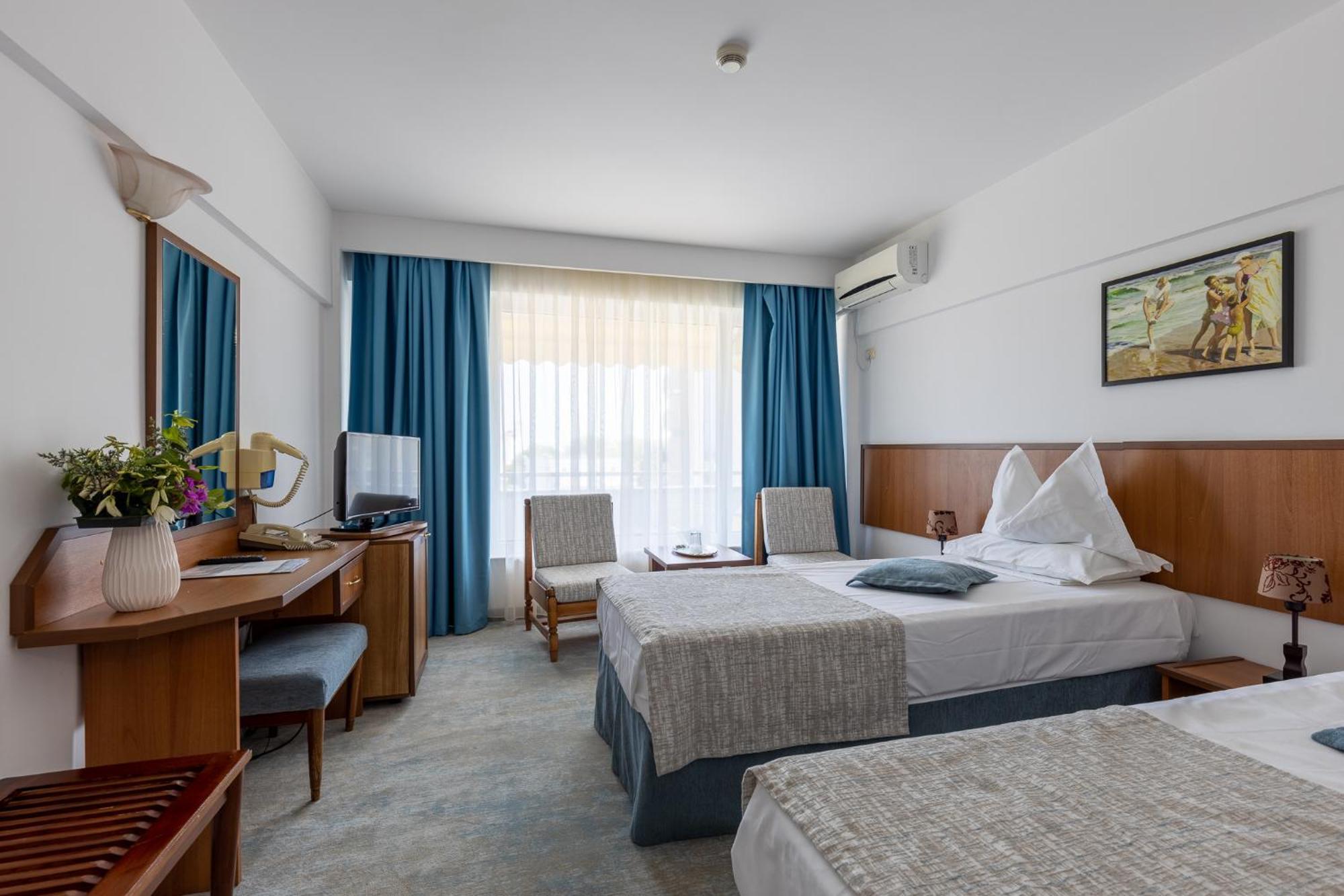Hotel Condor Mamaia Extérieur photo