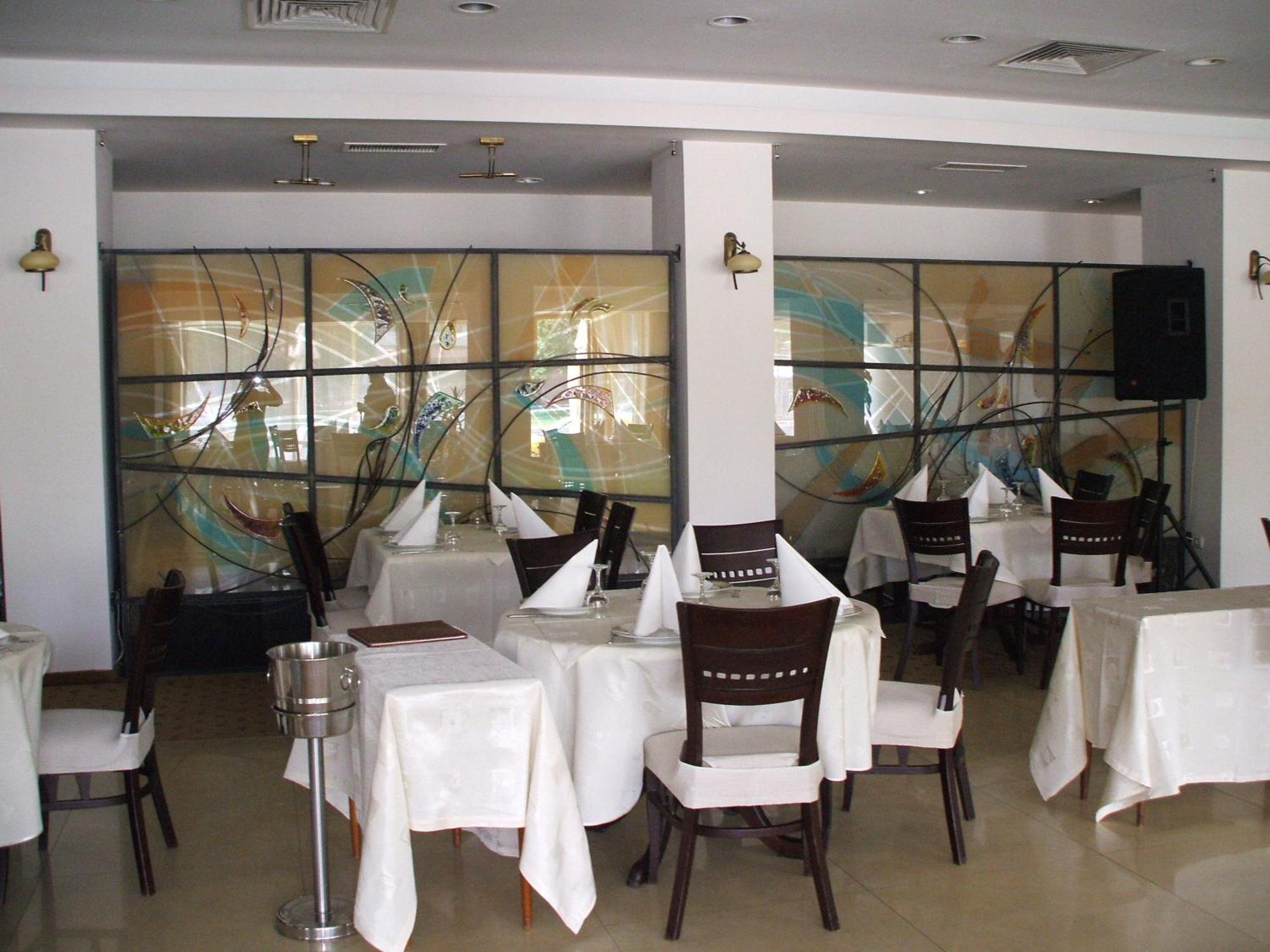 Hotel Condor Mamaia Extérieur photo