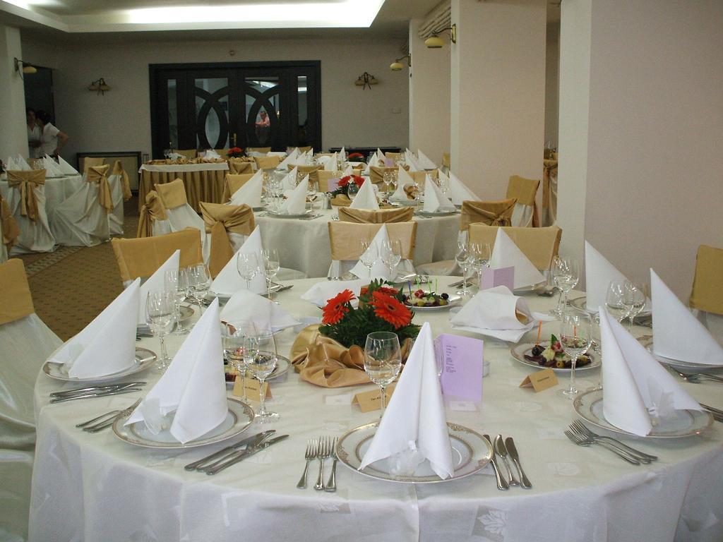 Hotel Condor Mamaia Extérieur photo